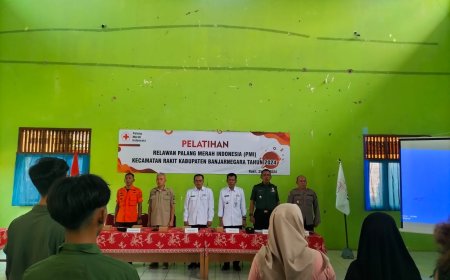 *Komandan Koramil 15/Rakit menghadiri acara Pelatihan Relawan PMI Kecamatan Rakit * 
